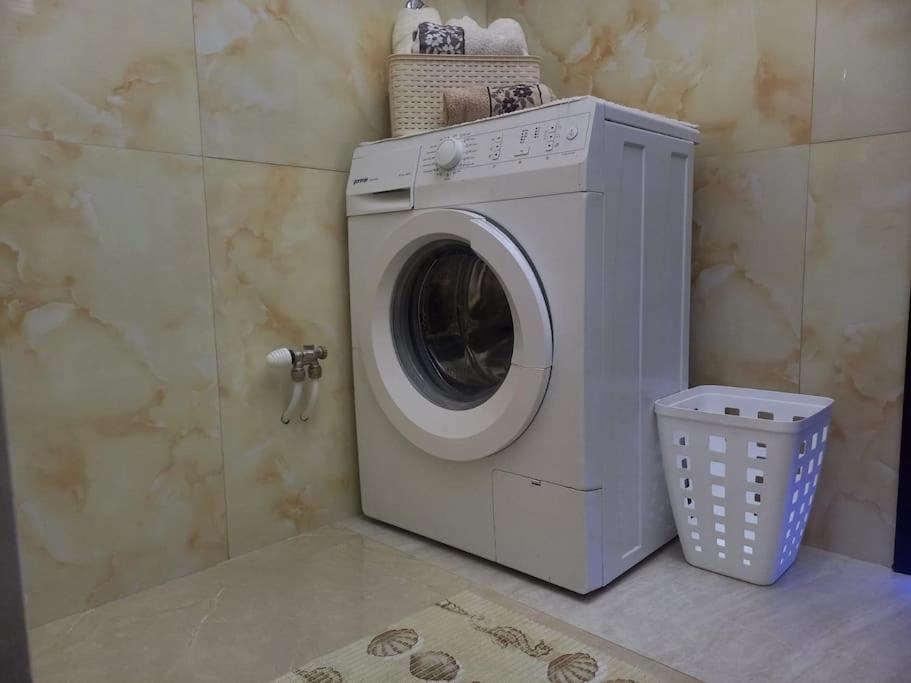 2Br Airport Accommodation W/Free Private Parking Ledine Exterior foto